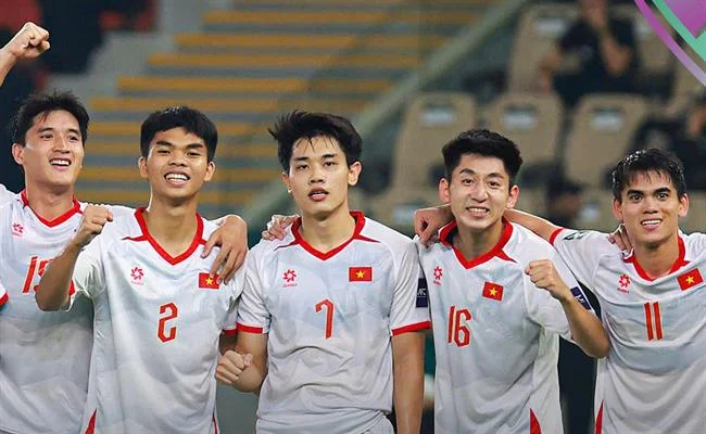 Biểu tượng bảo mật và đội ngũ hỗ trợ khách hàng TF88 24/7